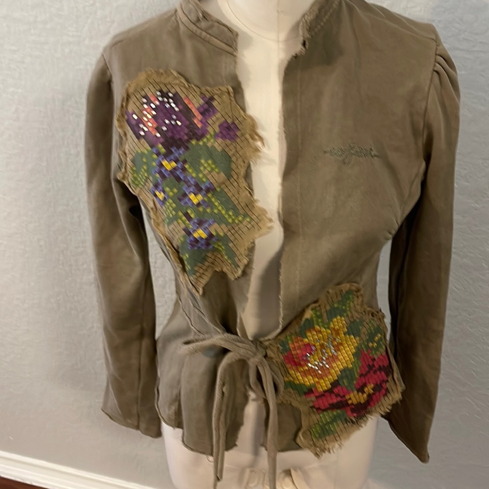 10 Feet Jacket